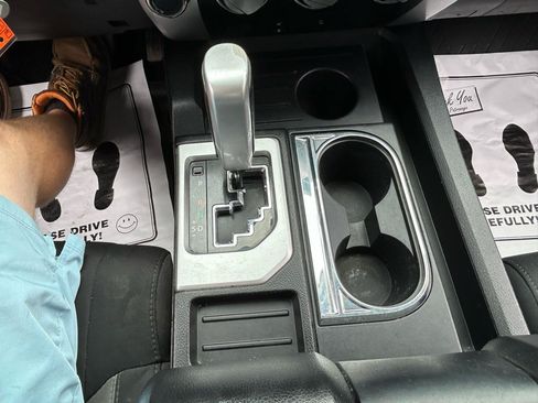 Used 2018 Toyota Tundra SR5 AWD/4WD image 23