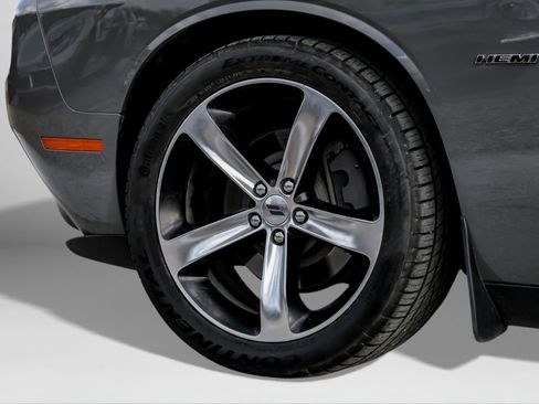 Used 2018 Dodge Challenger R/T image 56