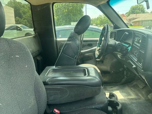 Used 2002 Chevrolet Silverado 2500 2WD Regular Cab image 14