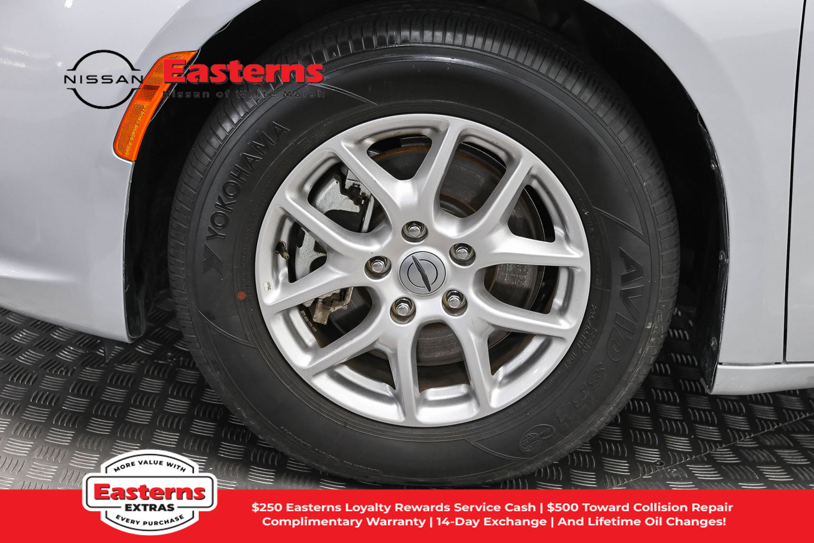 Used 2024 Chrysler Pacifica Touring-L FWD image 32