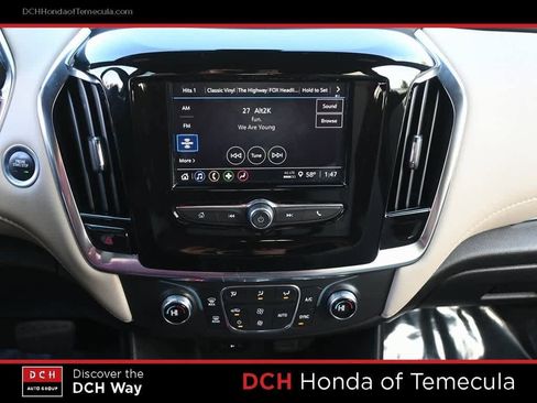 Used 2022 Chevrolet Traverse LS image 12