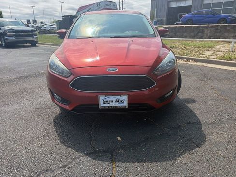 Used 2018 Ford Focus SEL w/ Cold Weather Package image 8