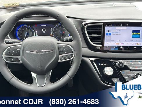 New 2026 Chrysler Voyager LX FWD image 19