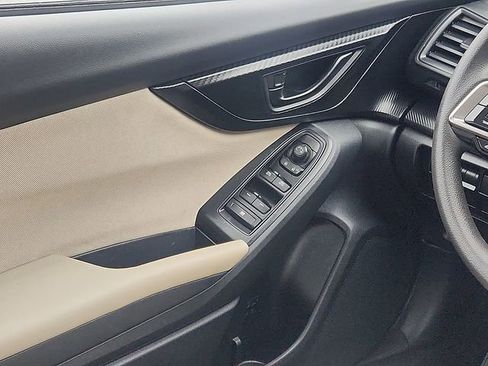 Used 2022 Subaru Impreza 2.0i Premium image 11