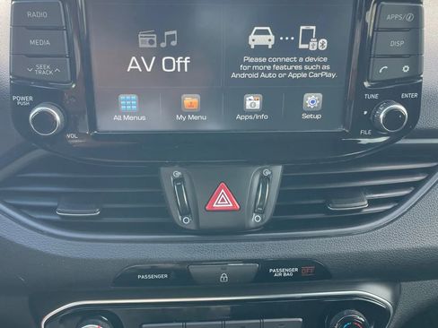 Used 2019 Hyundai Elantra GT FWD image 23