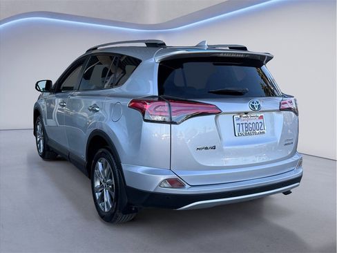 Used 2016 Toyota RAV4 Limited image 4