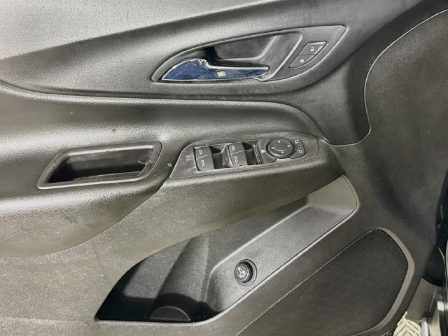 Used 2020 Chevrolet Equinox LT FWD image 23