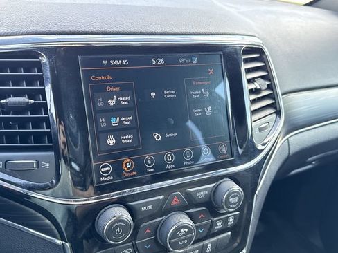 Used 2020 Jeep Grand Cherokee Limited w/ Luxury Group II AWD/4WD image 37