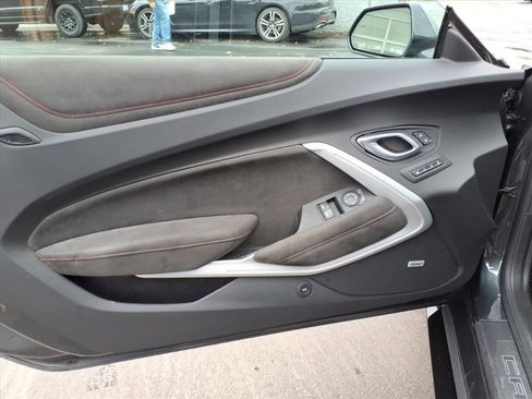 Used 2017 Chevrolet Camaro ZL1 image 12