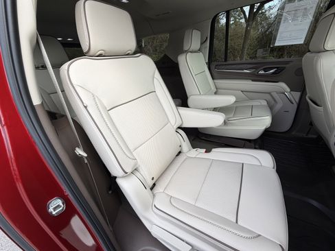 Used 2023 GMC Yukon XL Denali image 20