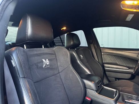 Used 2019 Dodge Charger Scat Pack w/ Technology Group image 18