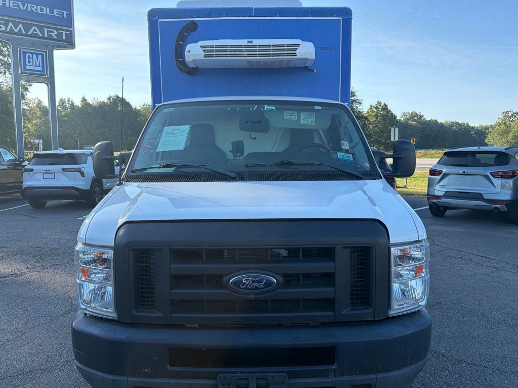 Used 2023 Ford E-350 and Econoline 350 Super Duty w/ Power Windows & Locks Group RWD image 2