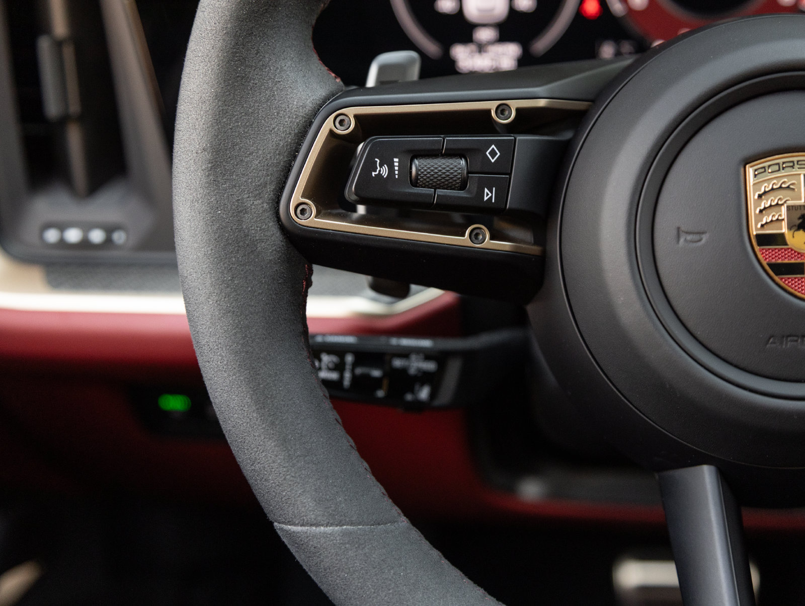 Certified 2026 Porsche Cayenne GTS AWD/4WD image 15