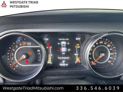 Used 2021 Jeep Gladiator Sport AWD/4WD image 8
