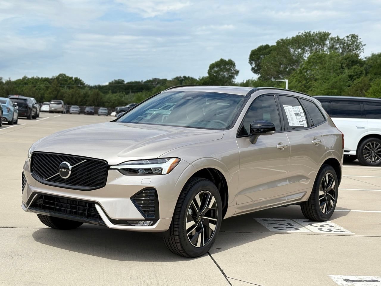 New 2026 Volvo XC60 B5 Core w/ Protection Package Premier AWD/4WD image 3