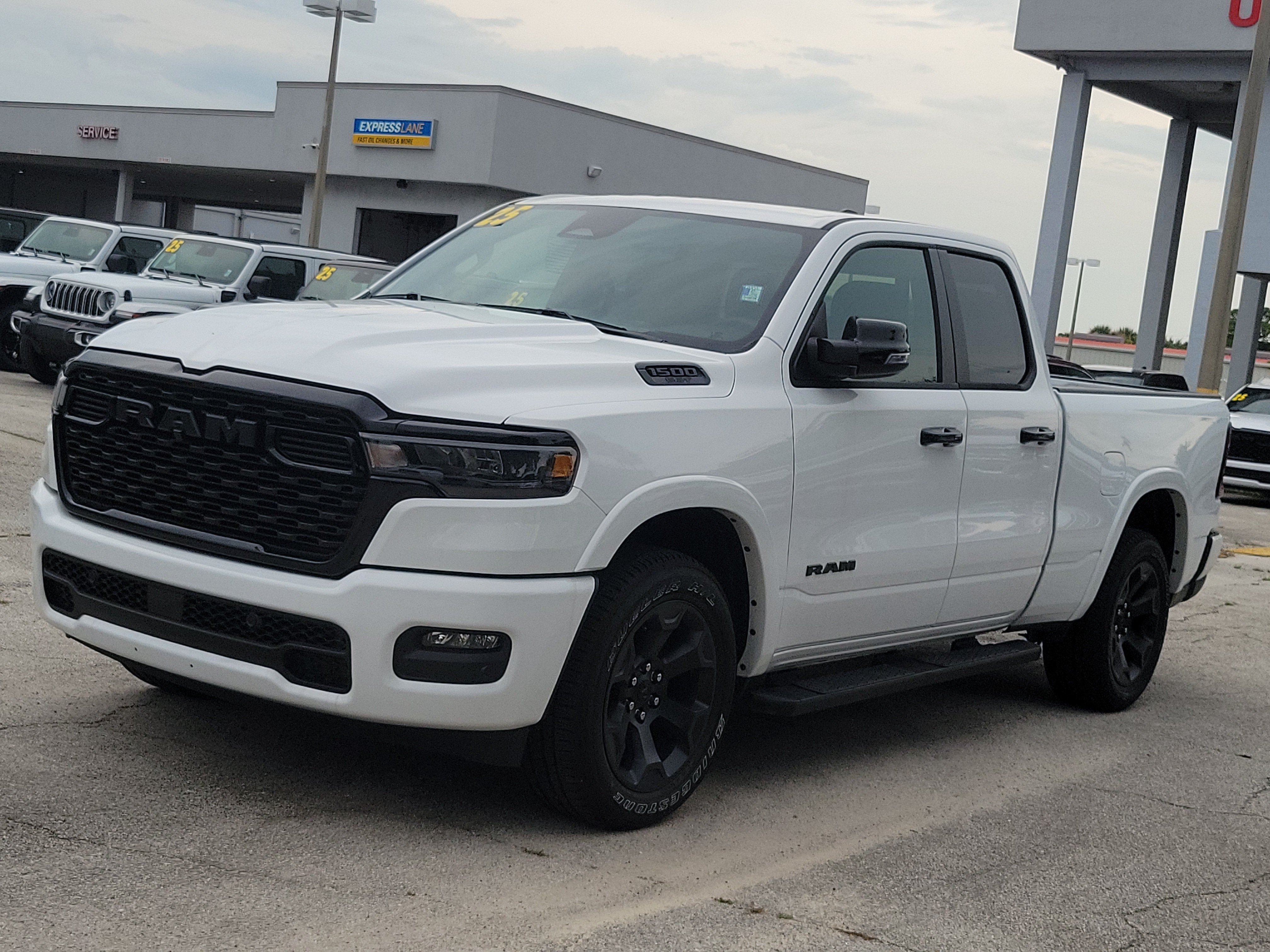 Used 2025 RAM 1500 Big Horn RWD image 2