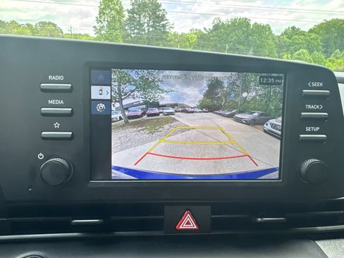 Used 2025 Hyundai Elantra Sport FWD image 29