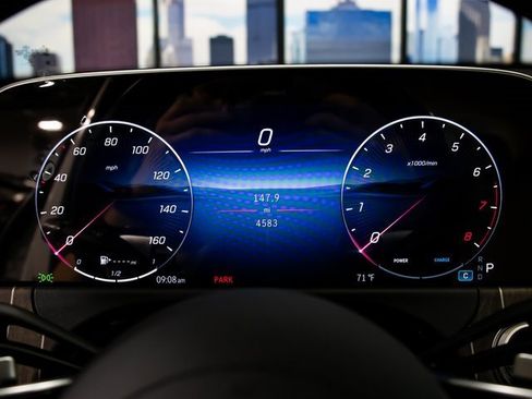 Certified 2025 Mercedes-Benz E 350 4MATIC Sedan image 18