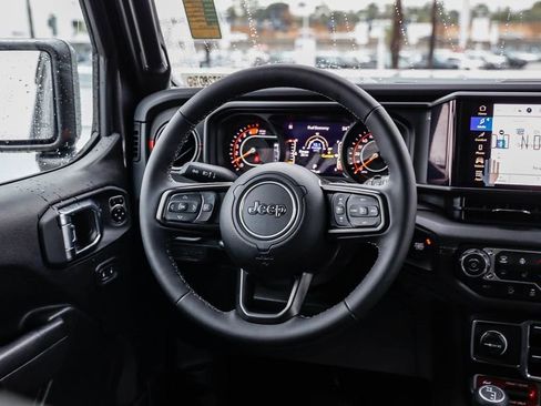 New 2025 Jeep Wrangler Unlimited Rubicon image 18