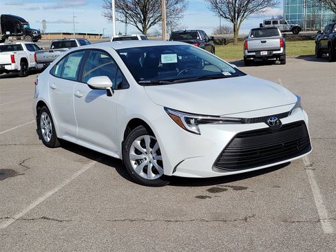 New 2026 Toyota Corolla LE image 1