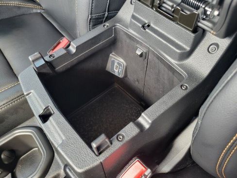 Used 2025 Jeep Gladiator Sport AWD/4WD image 25