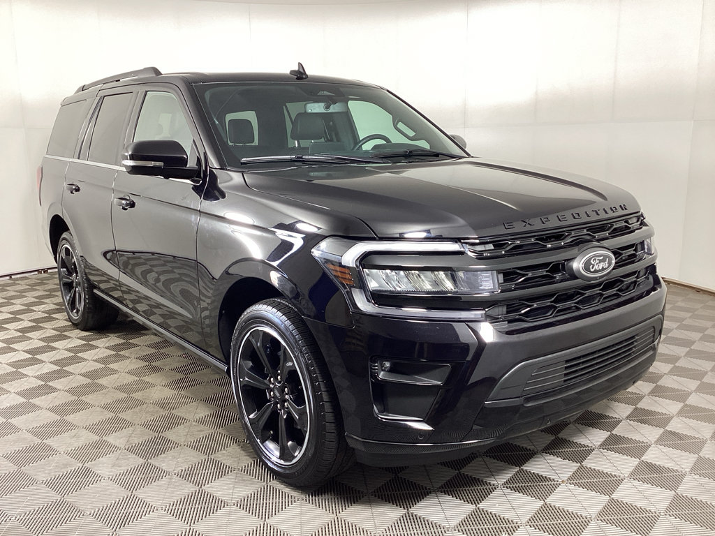 Used 2024 Ford Expedition Limited AWD/4WD image 1