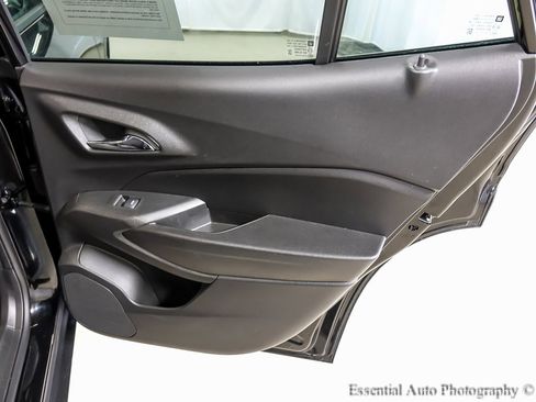 Certified 2025 Chevrolet Trax LT w/ LT Convenience Package image 21