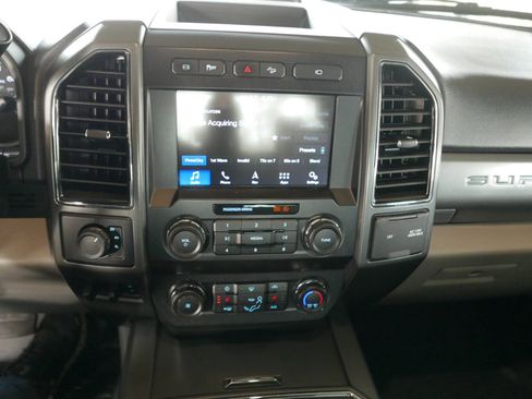 Used 2019 Ford F450 XLT w/ XLT Premium Package image 14