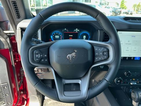 New 2025 Ford Bronco Badlands image 8