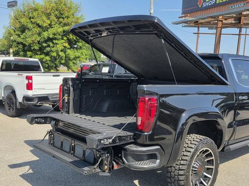 Used 2020 GMC Sierra 1500 SLT w/ SLT Premium Plus Package AWD/4WD image 26