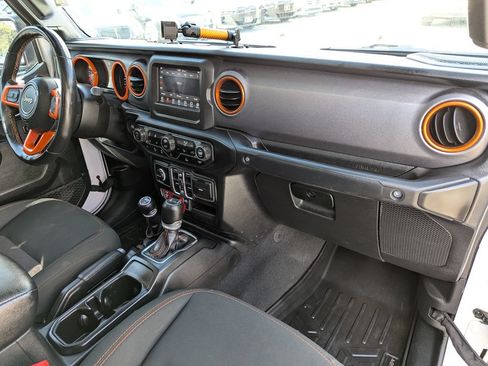 Used 2021 Jeep Gladiator Mojave w/ LED Lighting Group AWD/4WD image 32