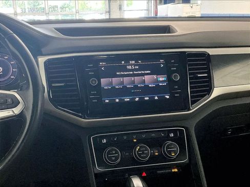 Used 2023 Volkswagen Atlas Cross Sport SE w/ Panoramic Sunroof Package AWD/4WD image 18