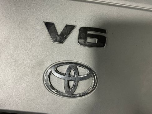 Used 2012 Toyota Highlander 4WD w/ Tech Pkg image 32