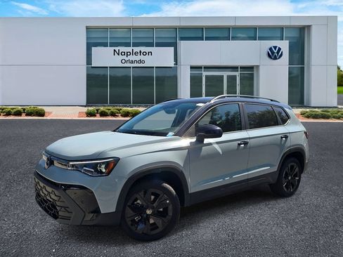 New 2026 Volkswagen Taos SE FWD image 30