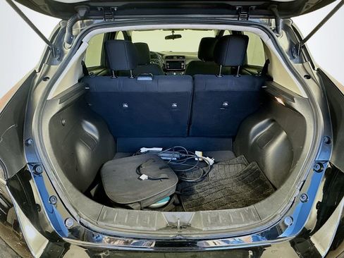 Used 2018 Nissan Leaf SV image 25