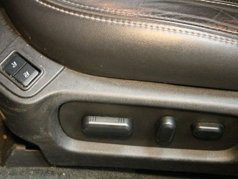 Used 2016 Ford Taurus Limited w/ Driver Assist Package image 16