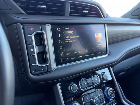 Used 2023 GMC Yukon XL Denali image 27