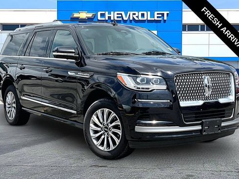 Used 2024 Lincoln Navigator L 4WD image 1