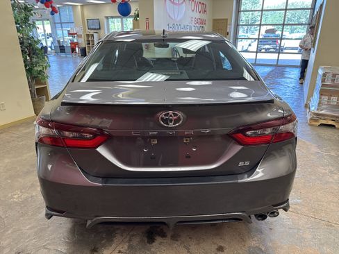 Used 2023 Toyota Camry SE FWD image 8