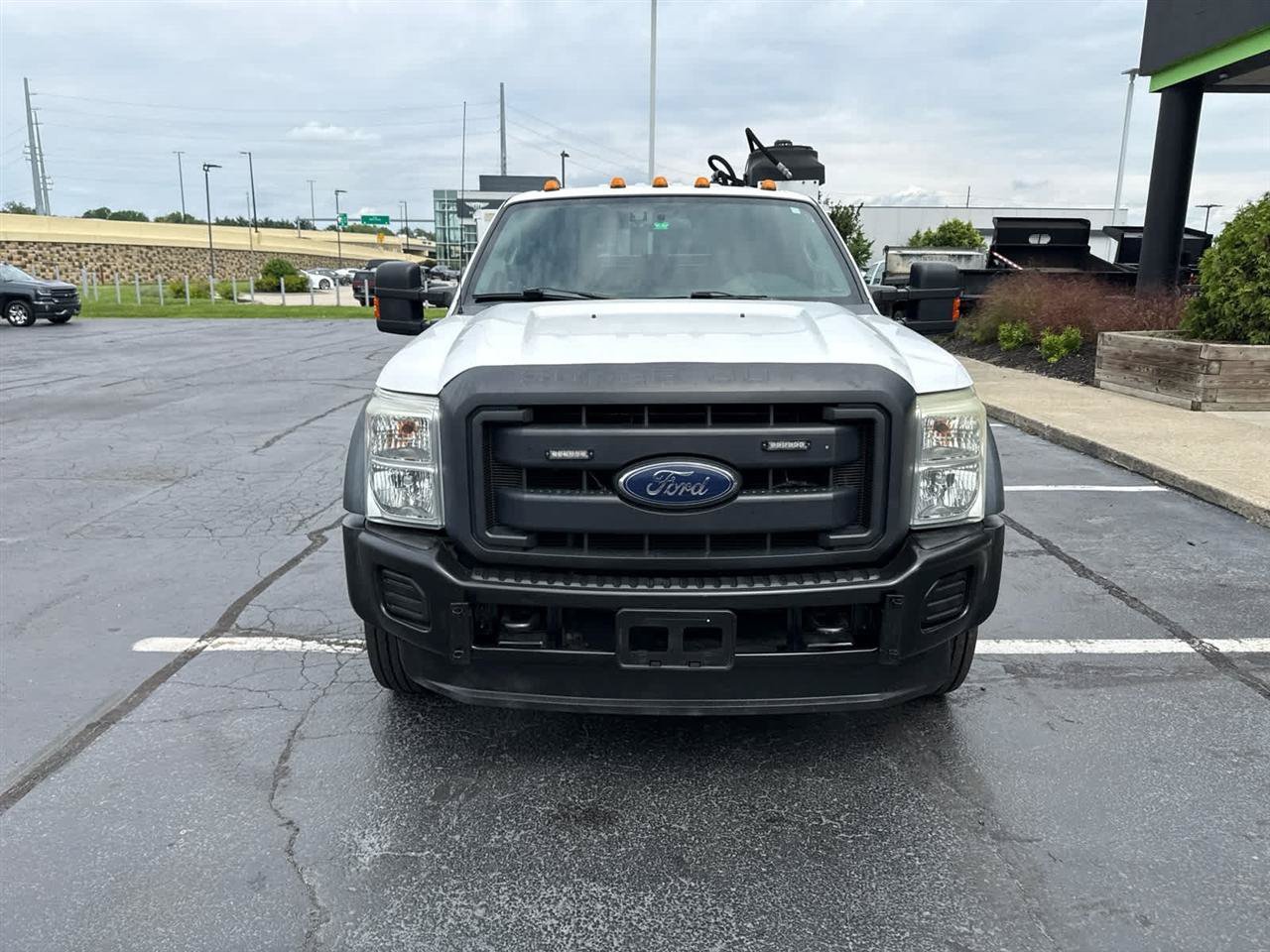 Used 2016 Ford F550 2WD Crew Cab Super Duty image 3