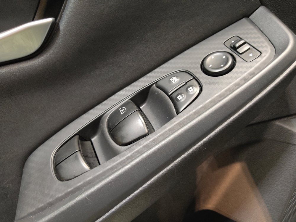 Used 2025 Nissan Sentra SV FWD image 27