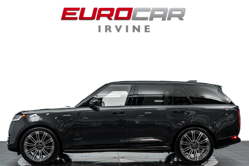 Used 2025 Land Rover Range Rover Long Wheelbase SE AWD/4WD image 2