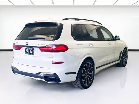 Used 2021 BMW X7 xDrive40i w/ M Sport Package image 4