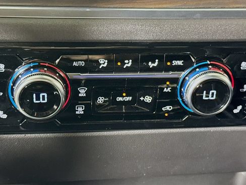 Certified 2025 GMC Sierra 1500 SLT AWD/4WD image 14