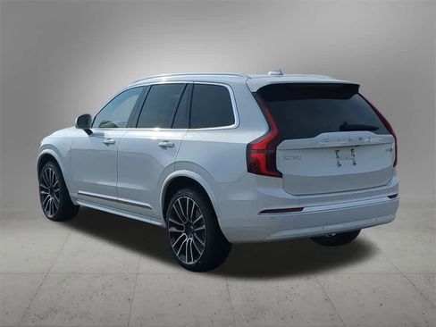 New 2026 Volvo XC90 B6 Plus w/ Protection Package Premier image 4