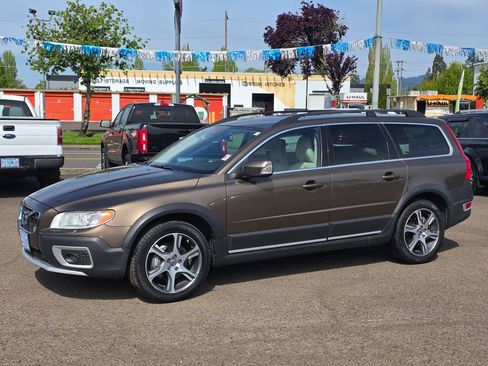 Used 2013 Volvo XC70 T6 AWD/4WD image 25