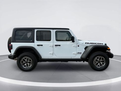 Used 2024 Jeep Wrangler Unlimited Rubicon AWD/4WD image 8