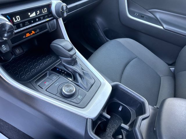 Used 2025 Toyota RAV4 LE AWD/4WD image 23