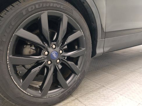 Used 2017 Ford Escape Titanium FWD image 31
