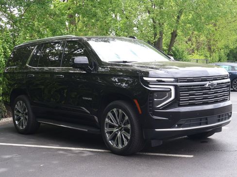 Used 2025 Chevrolet Tahoe High Country w/ Sun And Tow Package AWD/4WD image 13